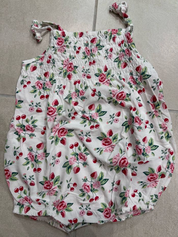 Lot vêtements fille 12 mois - photo numéro 3