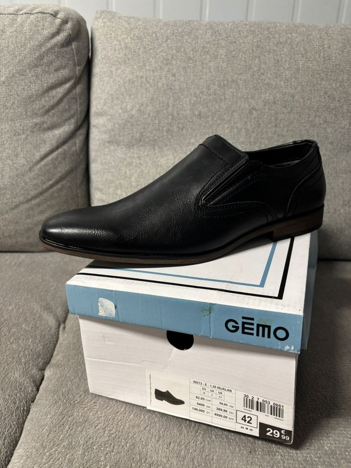 Chaussures neuves plusieurs tailles - photo numéro 2