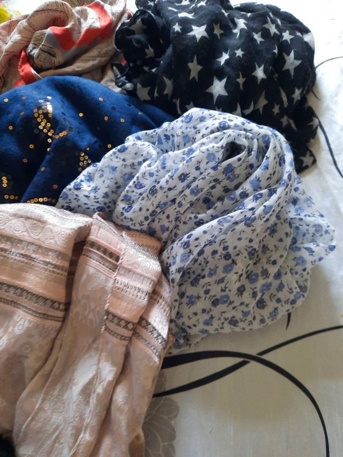 Lot foulards/écharpes - photo numéro 4