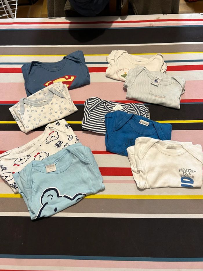 Lot 9 bodies manche courte 3 mois