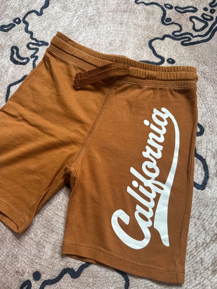 Short H&M 110cm - photo numéro 2