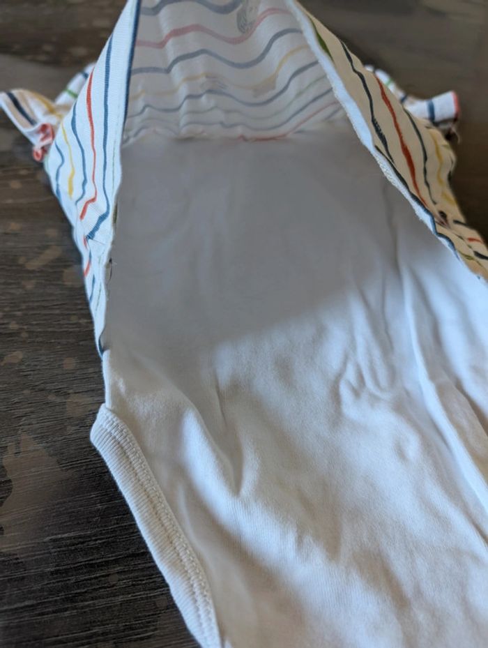 T-shirt manches courtes body intégré - photo numéro 4