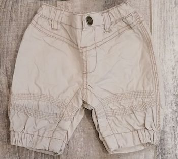 Pantalon beige 1 mois