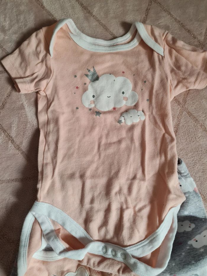 Ensemble bodie + bavoir + pantalon fille 12 mois - photo numéro 5