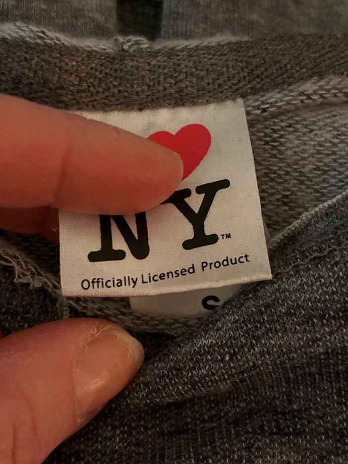 Très joli sweat à capuche I love NYC - photo numéro 8