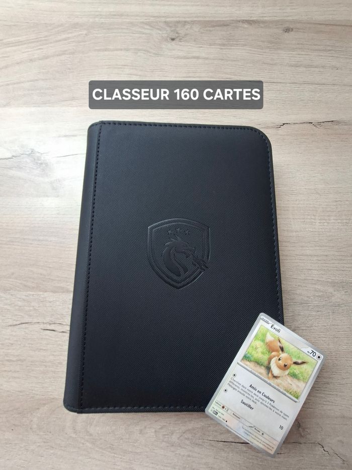 Binder classeur noir pour 160 pochettes cartes a collectionner Pokémon TCG