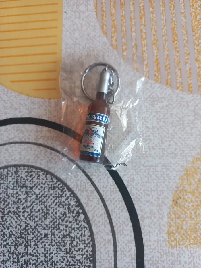 Un porte clés ricard