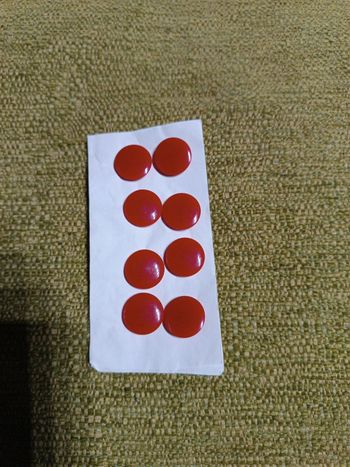 Lot 8 boutons rouge 1.8 cm