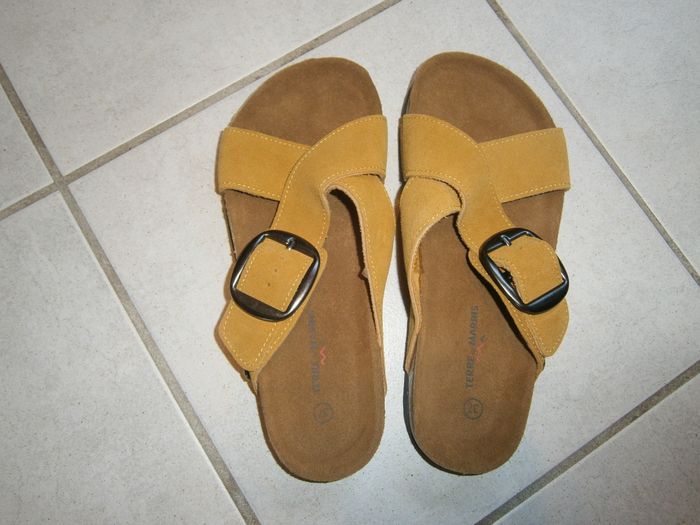 Sandales en cuir moutarde TERRE DE MARINS P37 Neuves - photo numéro 2
