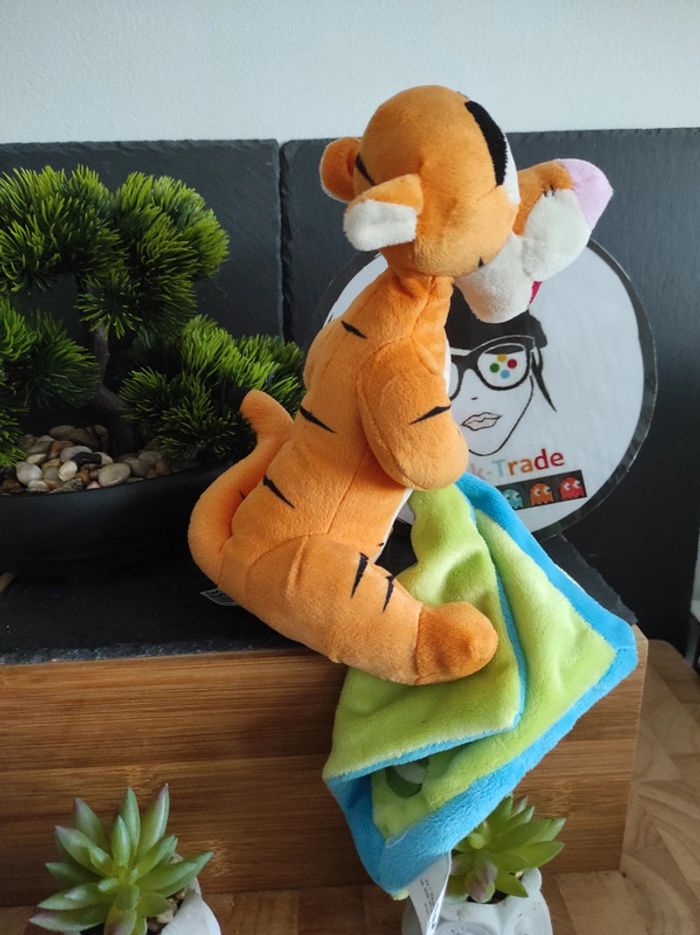 Peluche Doudou Tigrou Mouchoir Bleu Vert Pot De Miel Disney #geektradedoudou - photo numéro 2