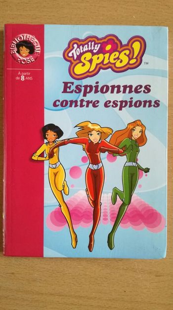 Espionnes contre espions