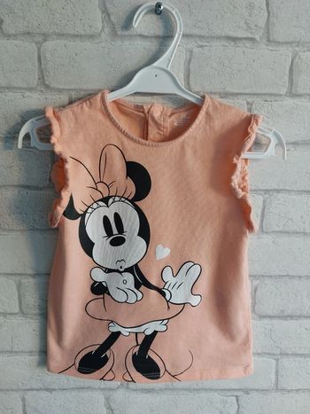 Tee-shirt Disney Baby taille 24 mois