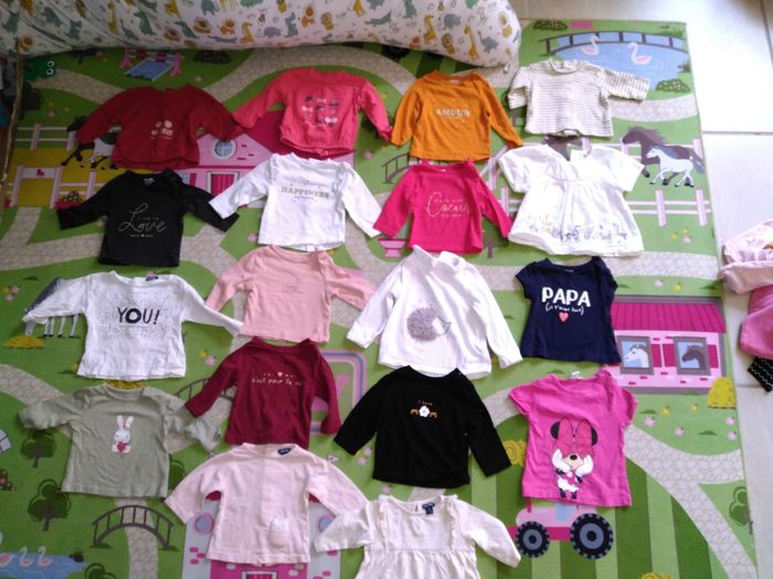 Lot 62 vêtements 1 mois fille - photo numéro 4