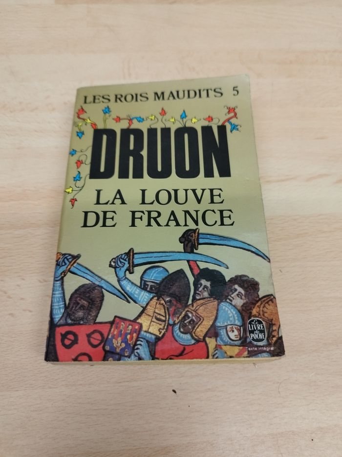 LES ROIS MAUDITS 5

DRUON

LA LOUVE DE FRANCE