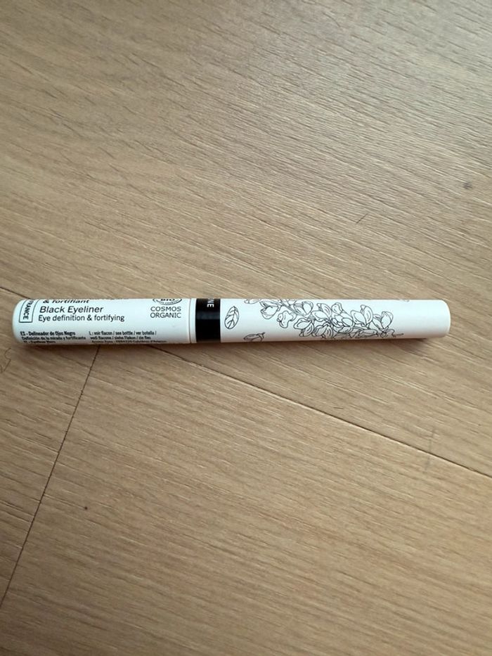 Eyeliner soin noir Aroma Zone - photo numéro 2
