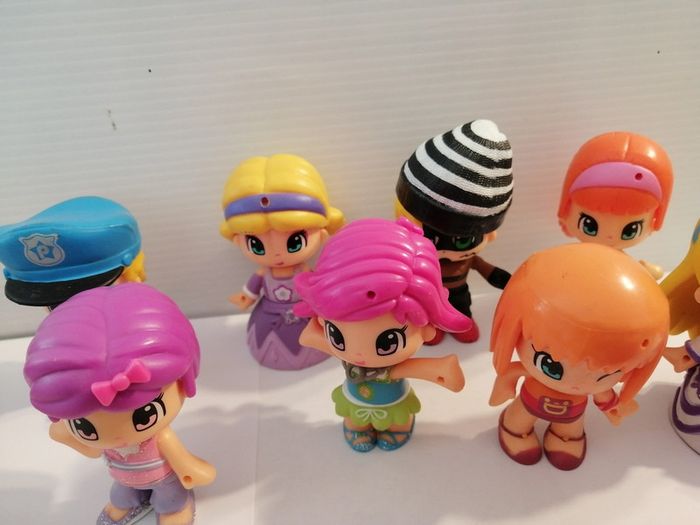 19 figurines pinypon '' des 4 ans '' - photo numéro 3