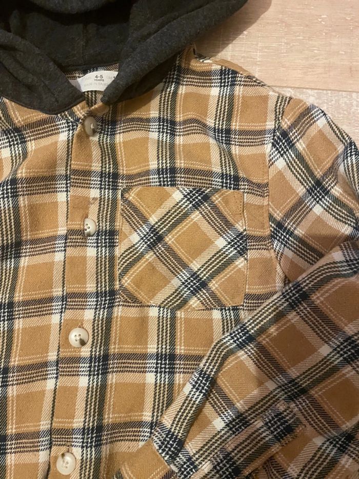 Sur chemise Zara 4-5 ans - photo numéro 2