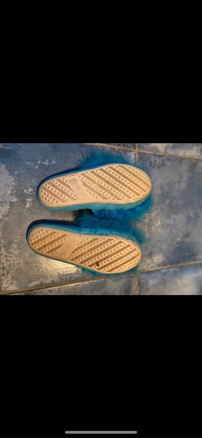 Pantoufles bleue - photo numéro 3