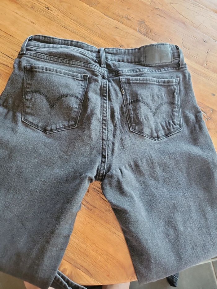 Jeans Levis 712 A donner - photo numéro 7