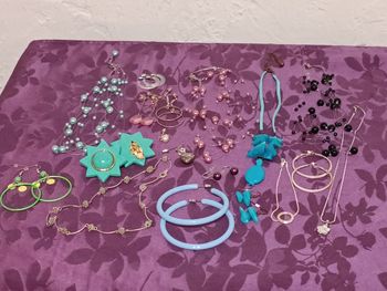 Lot de bijoux fantaisie 