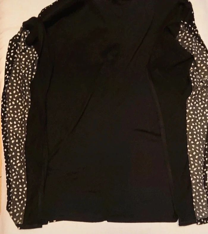 Tee-shirt noir et pois blanc - photo numéro 4