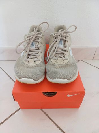 Baskets Nike pointure 36.5