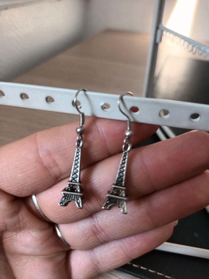 Boucles d'oreilles tour eiffel