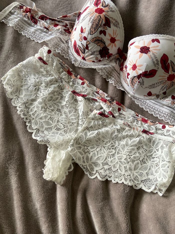 Ensemble lingerie 3 pièces - photo numéro 4