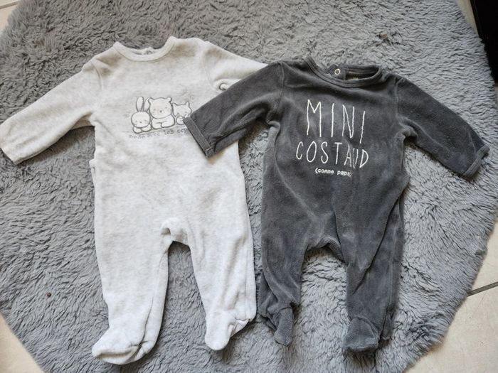 Lot de 2 pyjamas taille 3 mois