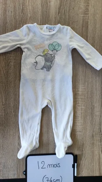 pyjama en velours tout doux taille 12 mois
