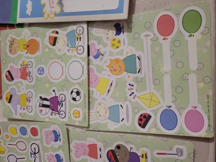 Peppa pig 40 gommettes autocollantes 2 décors - photo numéro 4