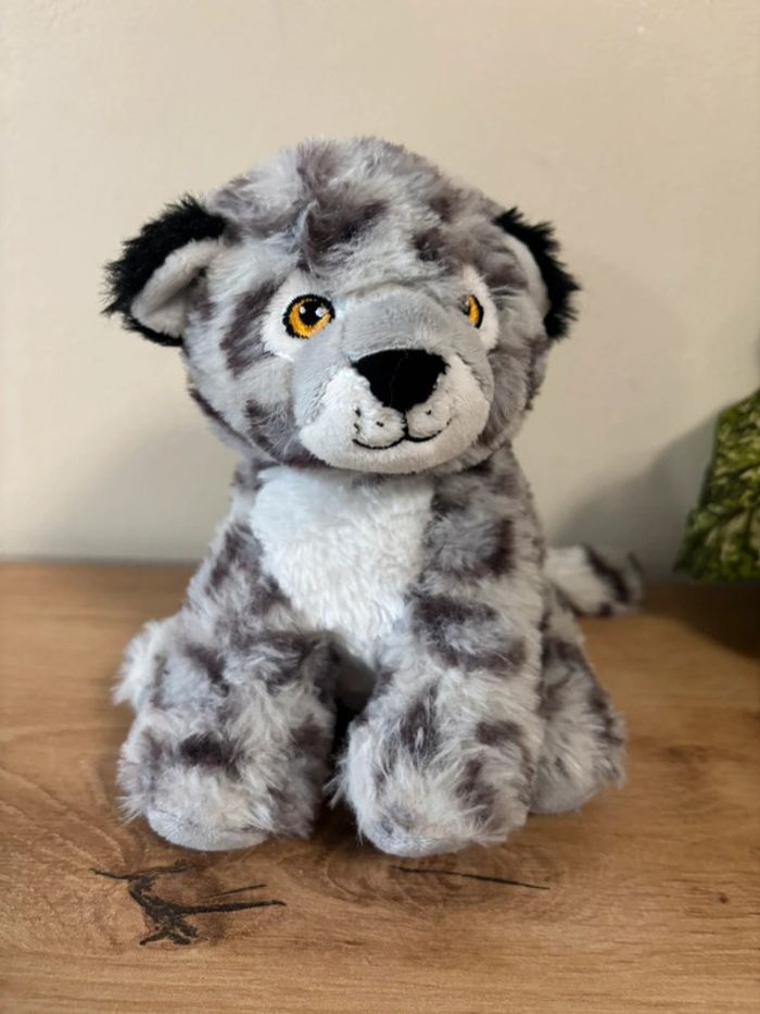 Doudou peluche léopard des neiges gris blanc re pets nature planet