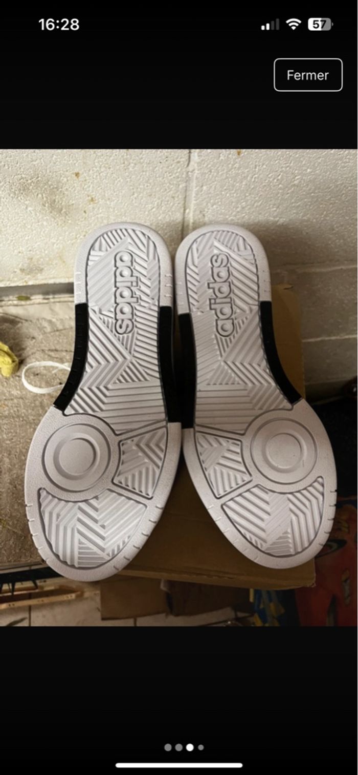 Chaussure Adidas 39 1/2 - photo numéro 4