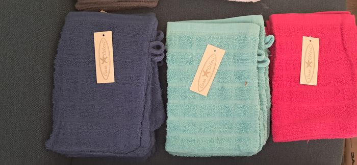 lot revendeur destockage neuf de 40 gants toilette - photo numéro 2