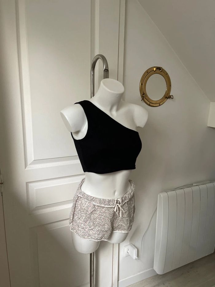 Short lingerie