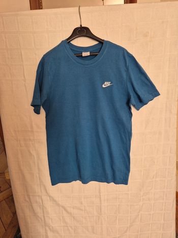 tshirt nike taille M