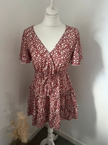 Robe rouge à motifs S comme neuve