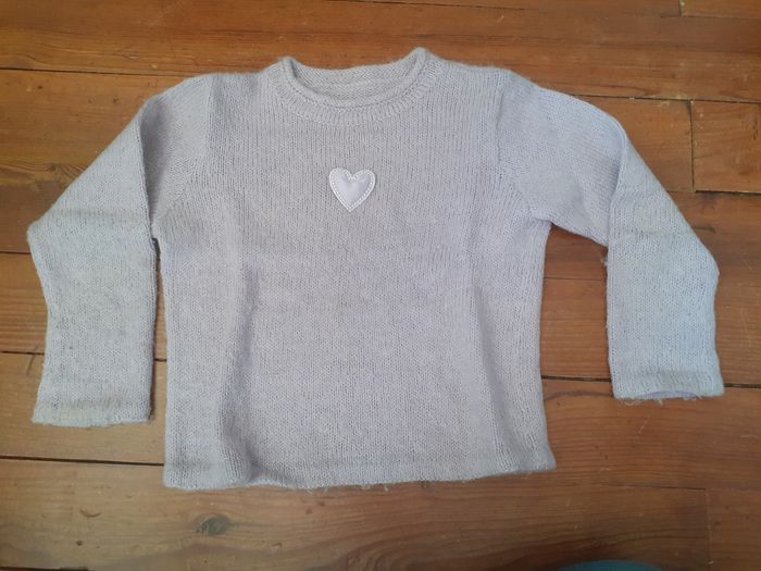 Pull doux lilas motif coeur