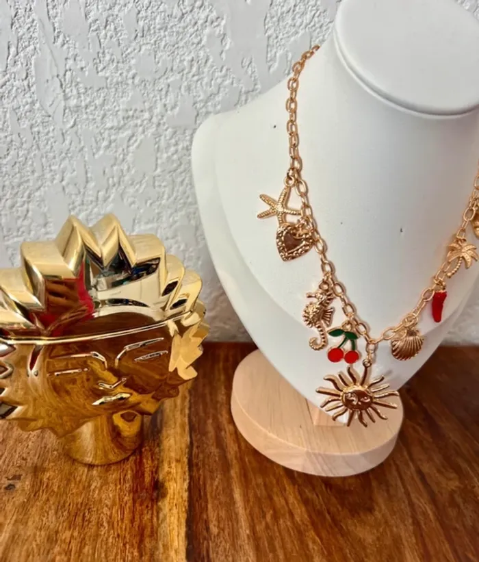 Collier à breloques soleil - photo numéro 3