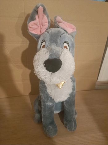 Grande peluche clochard du Disney la belle et le clochard