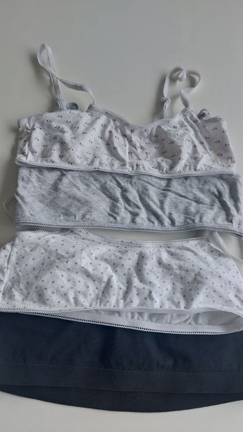 4 brassières