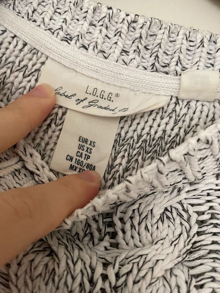 Pull blanc et gris - photo numéro 4