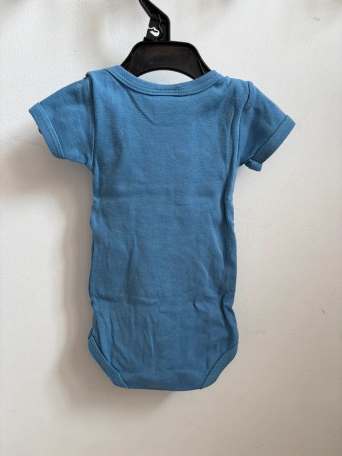 Lot 3 bodies blanc et bleu manches courtes Petit Bateau 3 mois - photo numéro 16