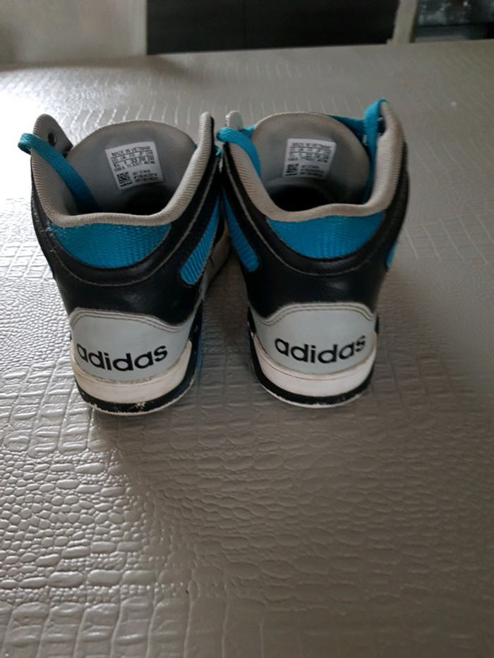 Basket Adidas pointure 33 - photo numéro 4