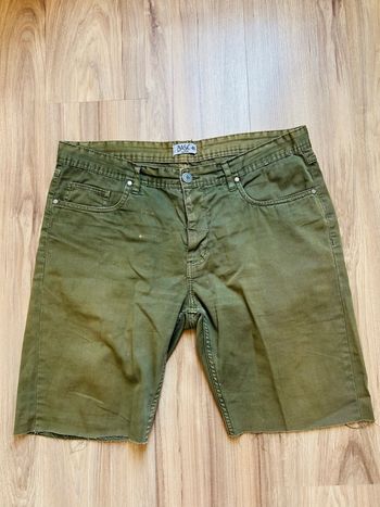 Short kaki délavé Basic Collection Tailles 44-46