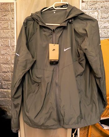Veste coupe vent homme taille M nike running 
