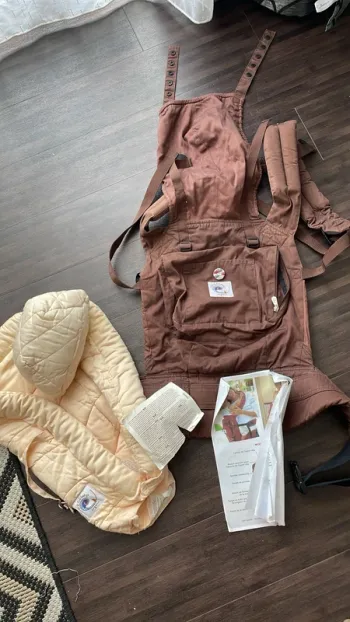 Porte-bébé Ergobaby Original + Coussin bébé nouveau-né – Coloris chocolat 🍫