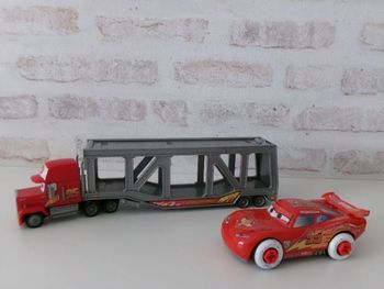 Camion transporteur Mack - Disney Cars