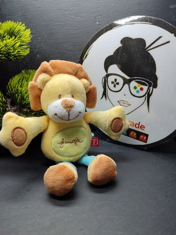 doudou peluche tex Baby lion jungle jaune marron vert bleu noeud blanc  