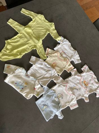 Lot de 10 bodies 3 mois